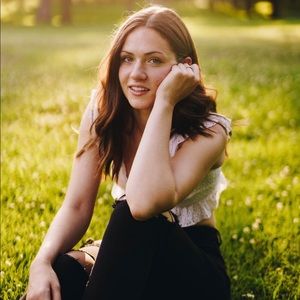 Meet your Posher, Ella